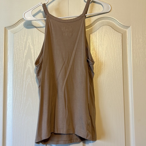 Top - Picture 2 of 3